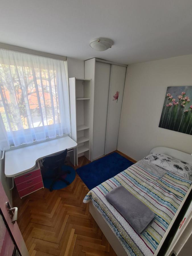 Walnut Apartment - Private Garage Sarajevo Eksteriør billede