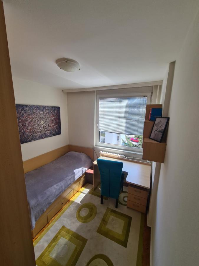 Walnut Apartment - Private Garage Sarajevo Eksteriør billede